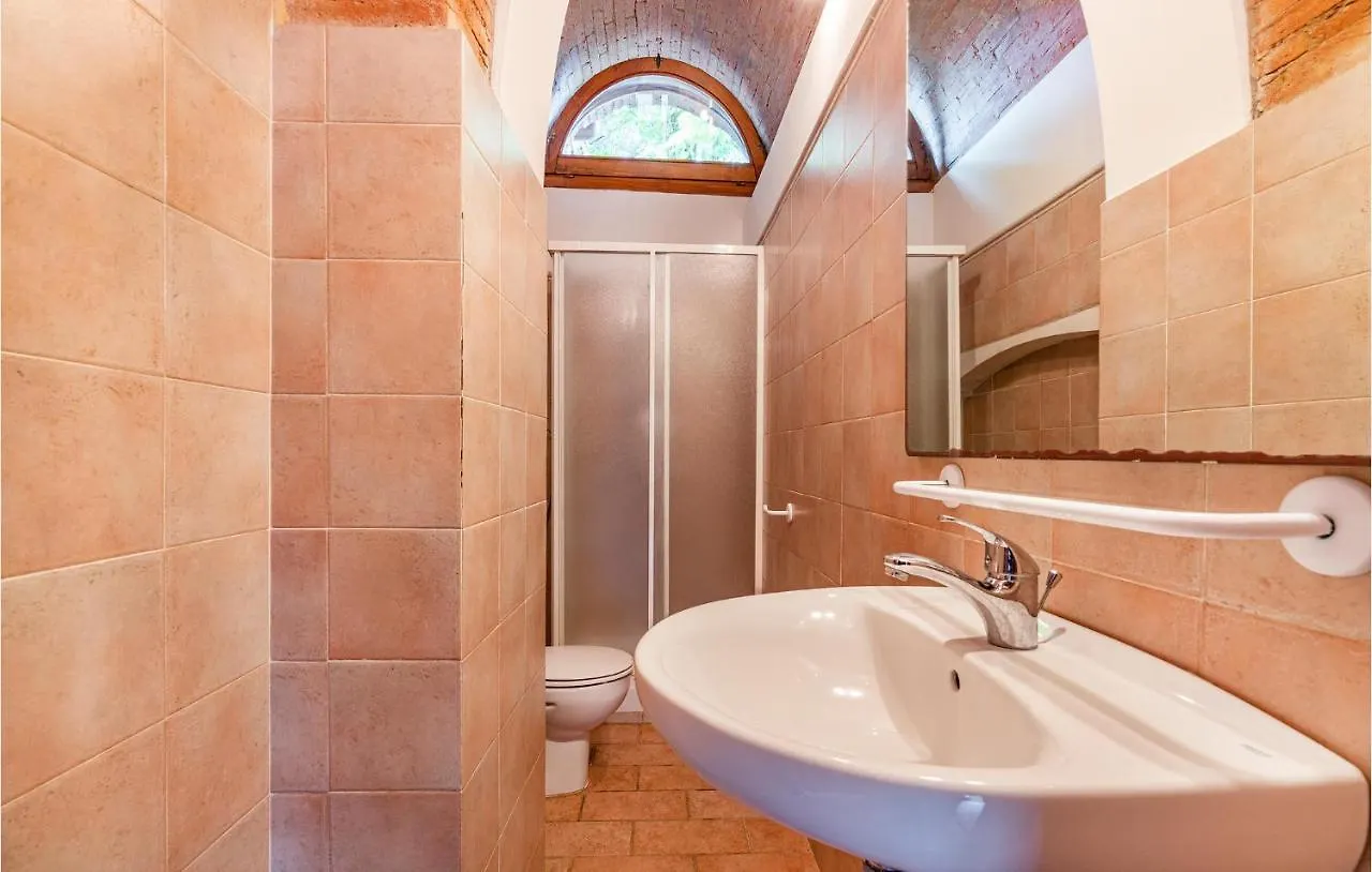 6 Bedroom Gorgeous Home In 蒙塔约内